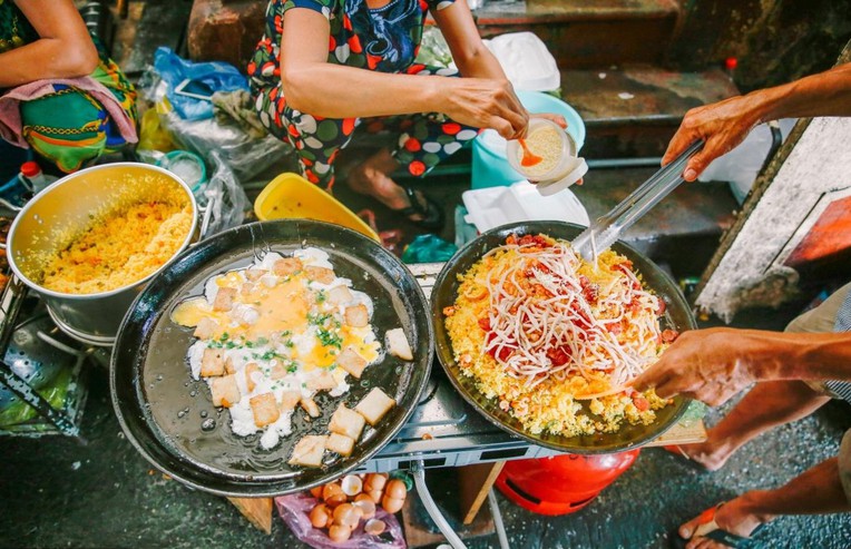 Bánh mì Việt Nam: Từ món ăn vỉa hè đến đặc sản đường phố ngon nhất thế giới