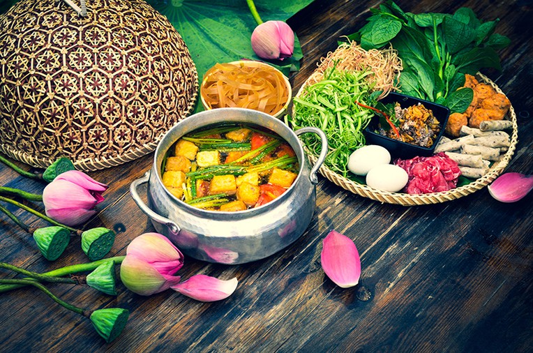 Ẩm thực Việt Nam  nằm trong top 10 quốc gia ẩm thực tốt nhất thế giới.